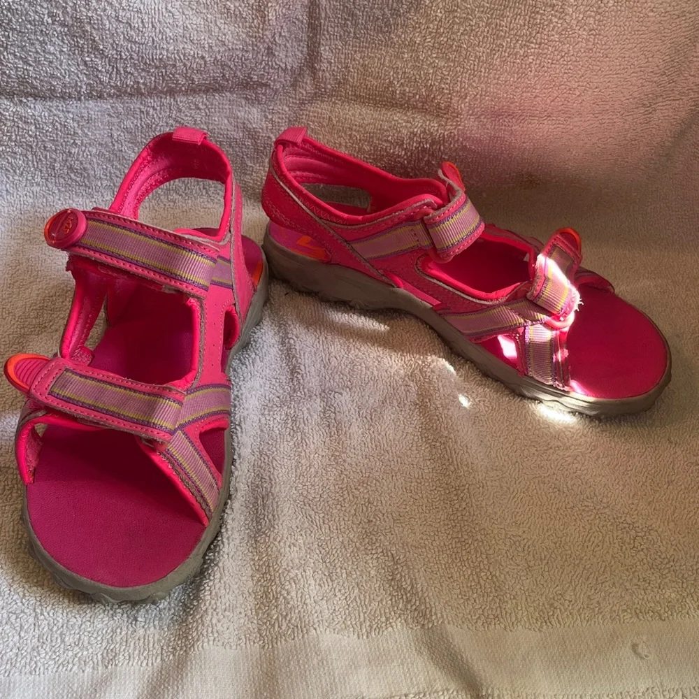 Stride Rite girls pink Sandals in size 3